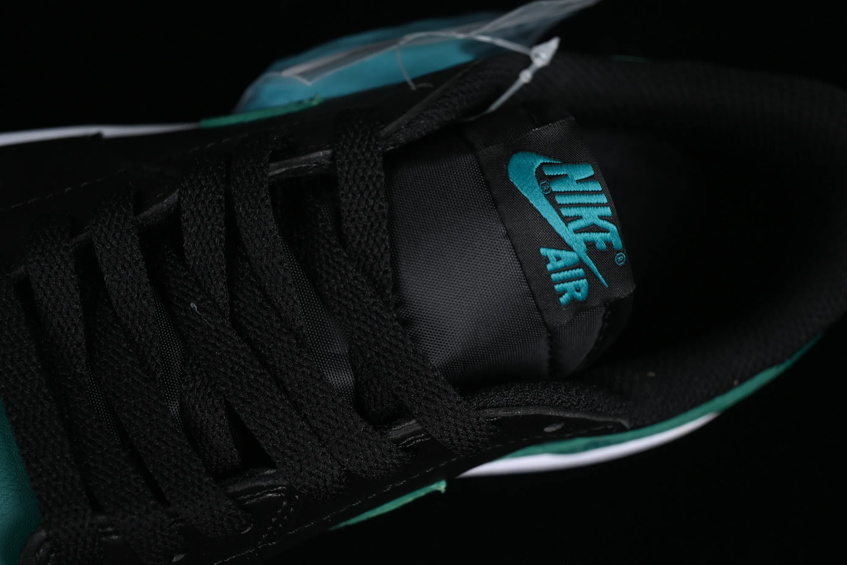 All categories Air Jordan Jordan series basketball shoes Air Jordan 1 Low Z version Air Jordan 1 Low AJ1 Joe 1 black and green color low-top cultural casual sneakers CZ0775-036
